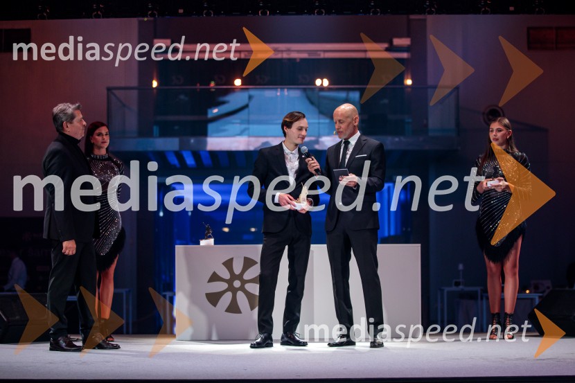  Domen Prevc, smučarski skakalec;  Peter Poles, televizijski voditeljVečer šampionov 2025, Smučarska zveza Slovenije