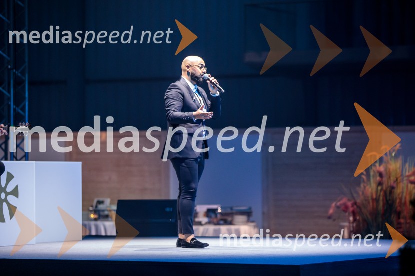  Tilen Lotrič, pevecVečer šampionov 2025, Smučarska zveza Slovenije