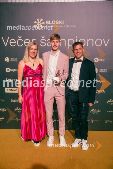  ... ;  Lovro Kos, smučarski skakalec;  ... Večer šampionov 2025, Smučarska zveza Slovenije