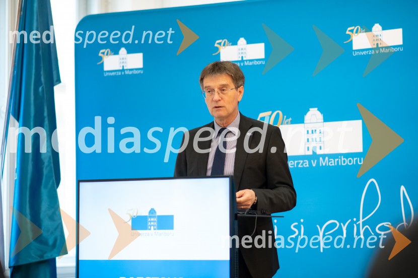 prof. dr. Zdravko Kačič, rektor Univerze v MariboruRazstava natečajnih elaboratov za novogradnjo prizidka Fakultete za energetiko UM