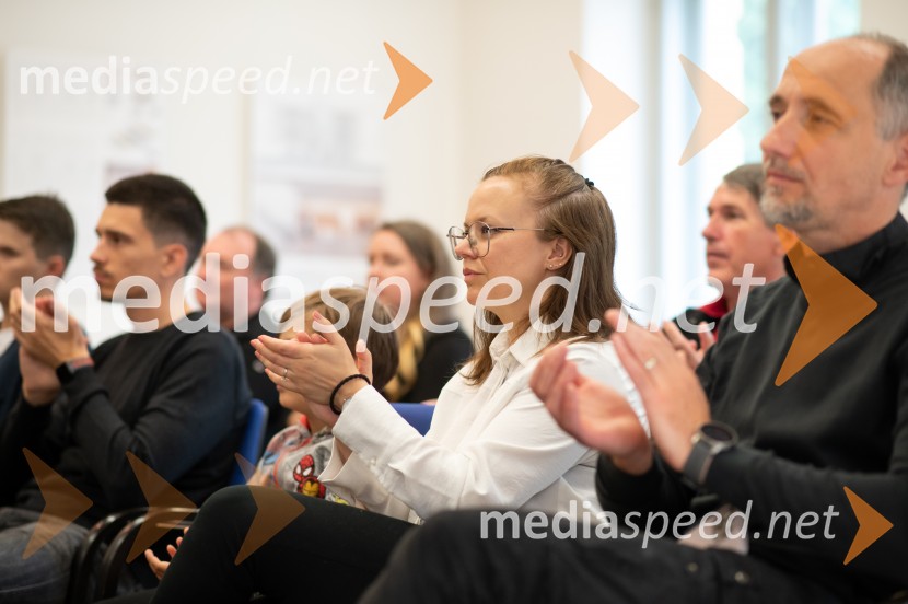 Razstava natečajnih elaboratov za novogradnjo prizidka Fakultete za energetiko UM