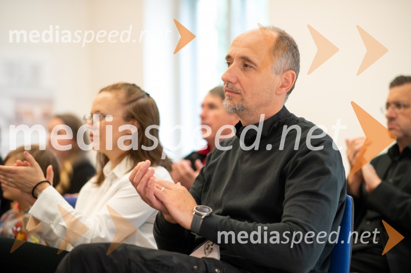 Razstava natečajnih elaboratov za novogradnjo prizidka Fakultete za energetiko UM