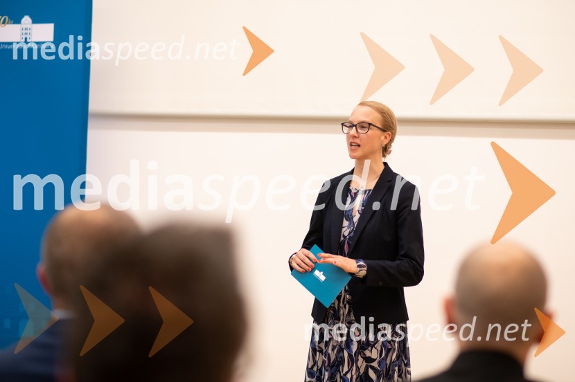 Razstava natečajnih elaboratov za novogradnjo prizidka Fakultete za energetiko UM