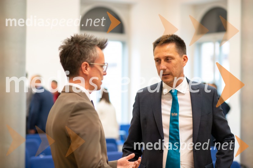  ... ;  Sebastijan Seme, dekan, Fakulteta za energetiko Univerze v MariboruRazstava natečajnih elaboratov za novogradnjo prizidka Fakultete za energetiko UM