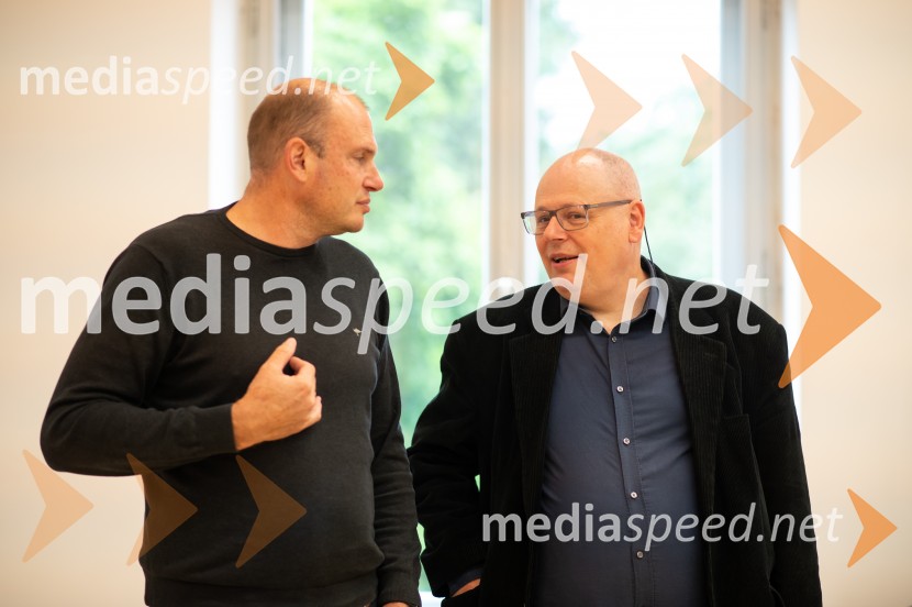 Razstava natečajnih elaboratov za novogradnjo prizidka Fakultete za energetiko UM