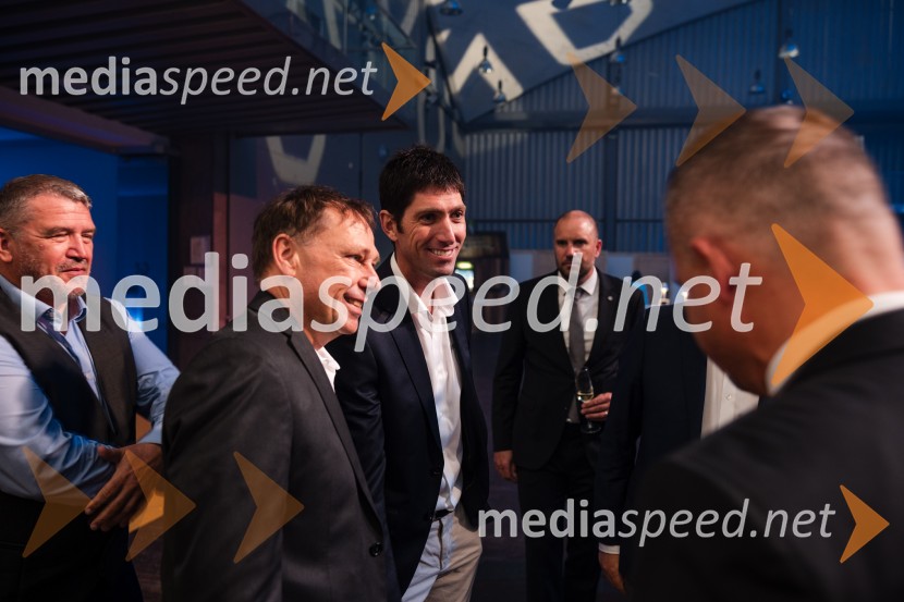 dr.  Blaž  Lešnik, predsednik Zveze učiteljev in trenerjev smučanja Slovenije;  ... ;  Uroš Zupan, direktor, Smučarska zveza Slovenije Večer šampionov 2025, Smučarska zveza Slovenije