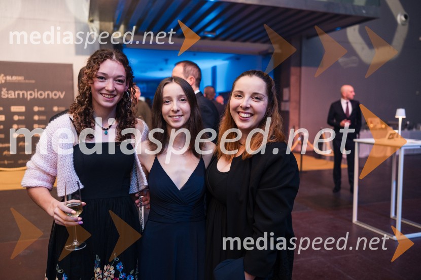  Silva Verbič, nordijska kombinatorka;  Nika  Prevc, smučarska skakalka;  ... Večer šampionov 2025, Smučarska zveza Slovenije