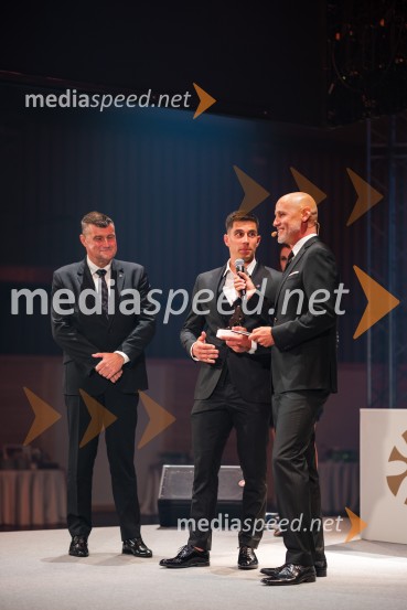  Janez Bijol,  direktor podjetja Bijol d.o.o., predsednik Zbora alpskih disciplin, Smučarska zveza Slovenije;  Žan Kranjec, smučar;  Peter Poles, televizijski voditeljVečer šampionov 2025, Smučarska zveza Slovenije