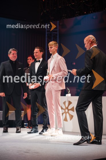  Anže Lanišek, smučarski skakalec;  Lovro Kos, smučarski skakalec;  Peter Poles, televizijski voditeljVečer šampionov 2025, Smučarska zveza Slovenije