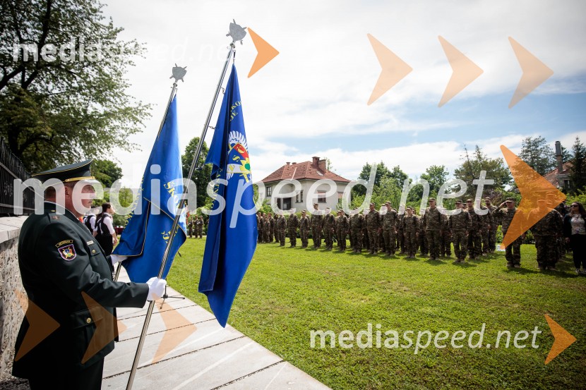 V Kranju odkrili spominsko obeležje ob 35. obletnici premestitve orožja Teritorialne obrambe