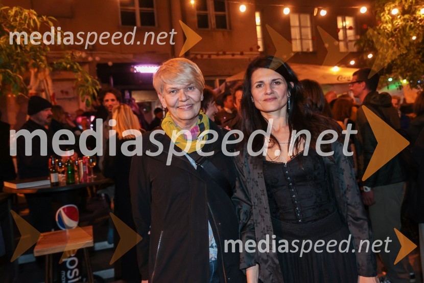  Mojca Dimec, umetnica;  Bara Kolenc, koreografinja, režiserka in filozofinjaInkubator, premiera v SMG Ljubljana