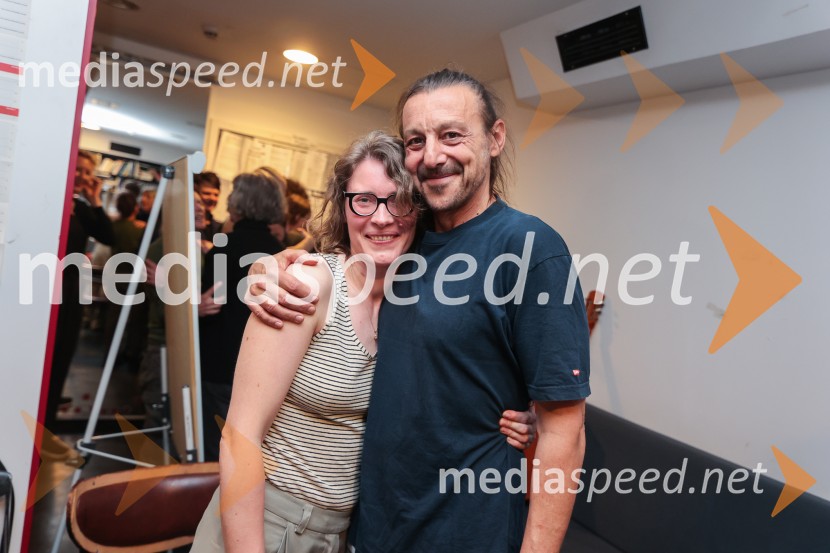  Urška Brodar, dramaturginja, Slovensko mladinsko gledališče;  Matej Recer, igralecInkubator, premiera v SMG Ljubljana