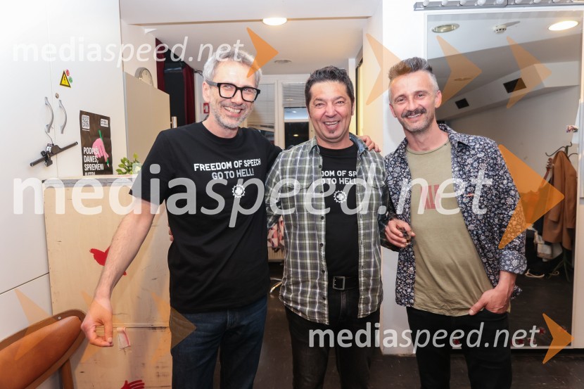  Oliver Frljić, režiser;  Liam Hlede, inspicinet in kitarist;  Igor Pauška, scenografInkubator, premiera v SMG Ljubljana