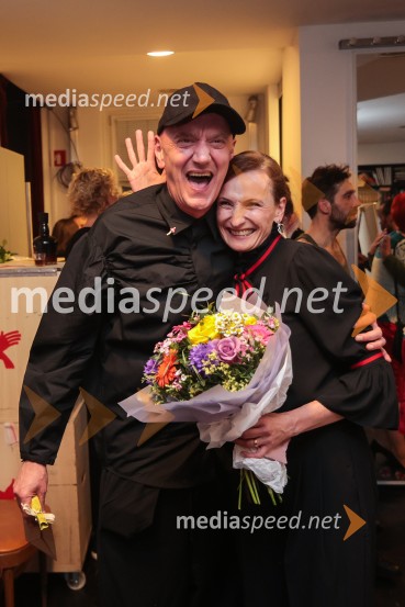  Goran Injac, umetniški vodja, Slovensko mladinsko gledališče;  Helena Grahek, vodja marketinga in odnosi z javnostmi, Slovensko mladinsko gledališče;  ... Inkubator, premiera v SMG Ljubljana