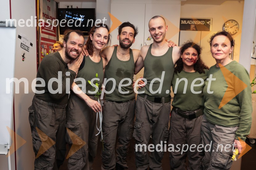  Blaž Šef, igralec;  Daša Doberšek, igralka;  Vito Weis, igralec;  Klemen Kovačič, igralec;  Lina Akif, igralka;  Draga Potočnjak, igralka in pisateljicaInkubator, premiera v SMG Ljubljana