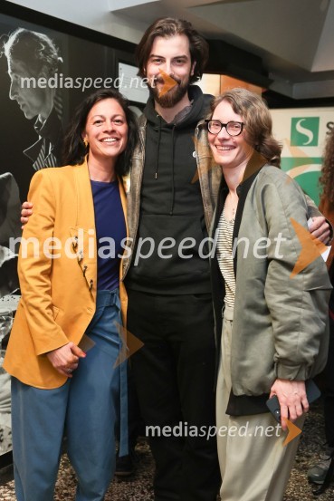  Inga Remeta, direktorica, Slovensko mladinsko gledališče;  Domen Novak, igralec ;  Urška Brodar, dramaturginja, Slovensko mladinsko gledališčeInkubator, premiera v SMG Ljubljana