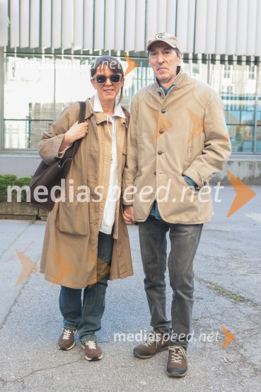  Barbara Rogelj, vodja humanističnega in kulturno-vzgojnega programa, Cankarjev dom;  Dušan Rogelj, kritikInkubator, premiera v SMG Ljubljana