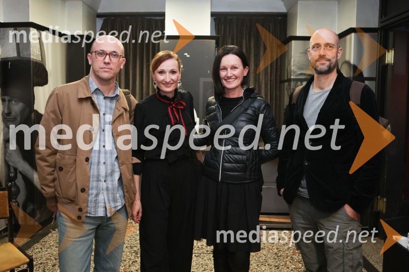  Matej Grahek, Slovenska filharmonija;  Helena Grahek, vodja marketinga in odnosi z javnostmi, Slovensko mladinsko gledališče;  ... ;  ... Inkubator, premiera v SMG Ljubljana