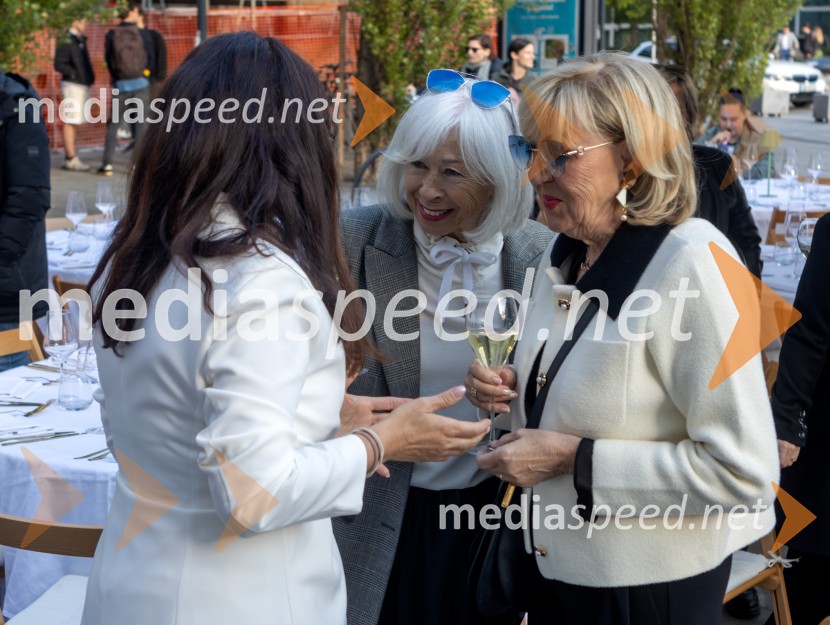  ... ;  Edita Benko Toplak10 let Nane, priljubljene kavarne in bistroja v Mariboru