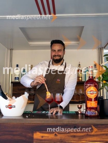 10 let Nane, priljubljene kavarne in bistroja v Mariboru