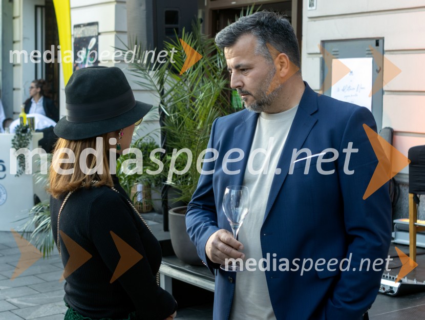  Sebastijan  Blakaj, lastnik lokala Nana10 let Nane, priljubljene kavarne in bistroja v Mariboru