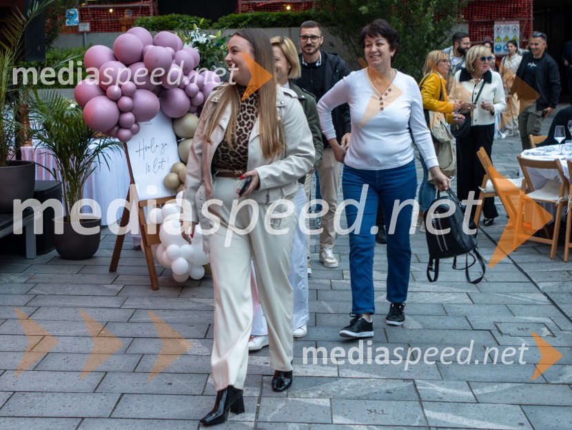 10 let Nane, priljubljene kavarne in bistroja v Mariboru