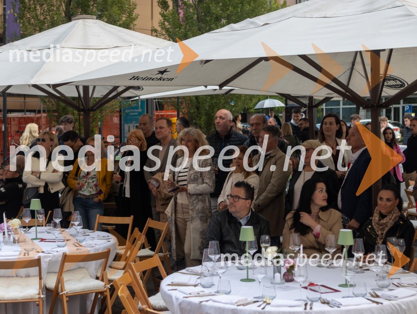 10 let Nane, priljubljene kavarne in bistroja v Mariboru