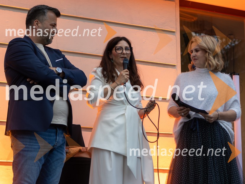  Sebastijan  Blakaj, lastnik lokala Nana;  Devana Blakaj, Lokal Nana;  Anita  Mlakar, moderatorka in svetovalka za odnose z javnostmi10 let Nane, priljubljene kavarne in bistroja v Mariboru