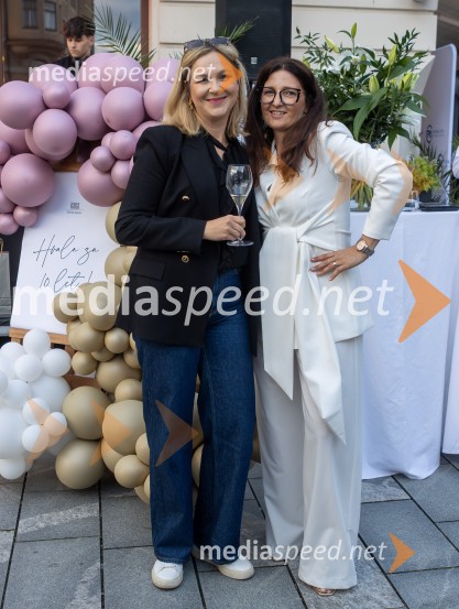  ... ;  Devana Blakaj, Lokal Nana10 let Nane, priljubljene kavarne in bistroja v Mariboru