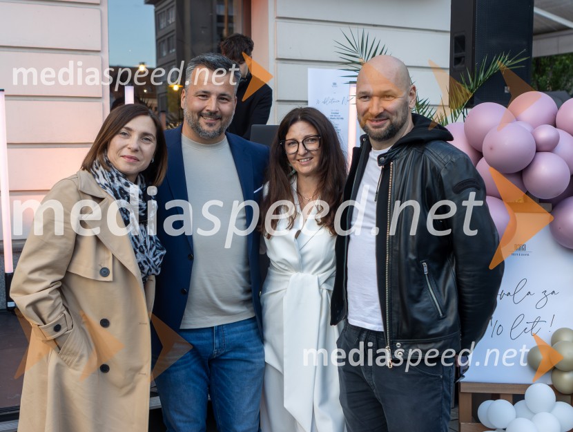  ... ;  Sebastijan  Blakaj, lastnik lokala Nana;  Devana Blakaj, Lokal Nana;  ... 10 let Nane, priljubljene kavarne in bistroja v Mariboru