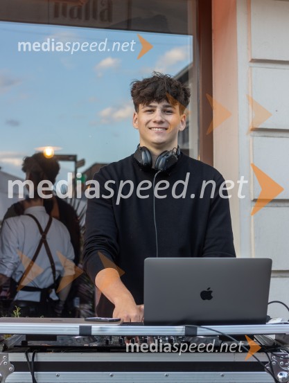 10 let Nane, priljubljene kavarne in bistroja v Mariboru