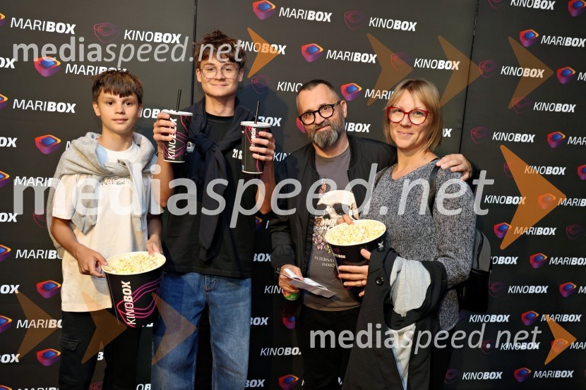  ... ;  ... ;  Dejan Vedlin, Toti Radio;  ... Misija nemogoče, premiera kultne akcije, Maribox