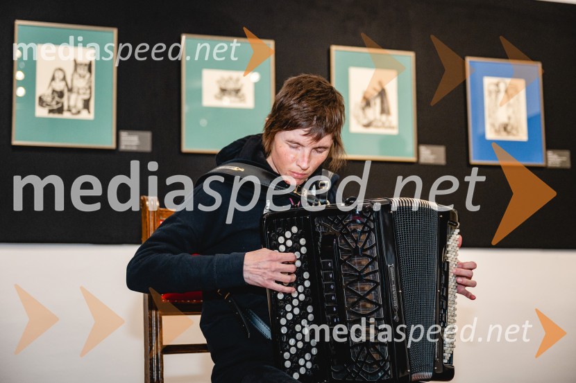  Tjaša ČeričLikovni velikani na lendavskem gradu: Salvador Dalí & Otto Dix, odprtje razstave