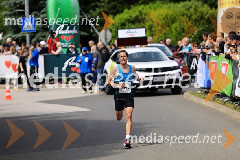 43. Maraton Treh src - tek