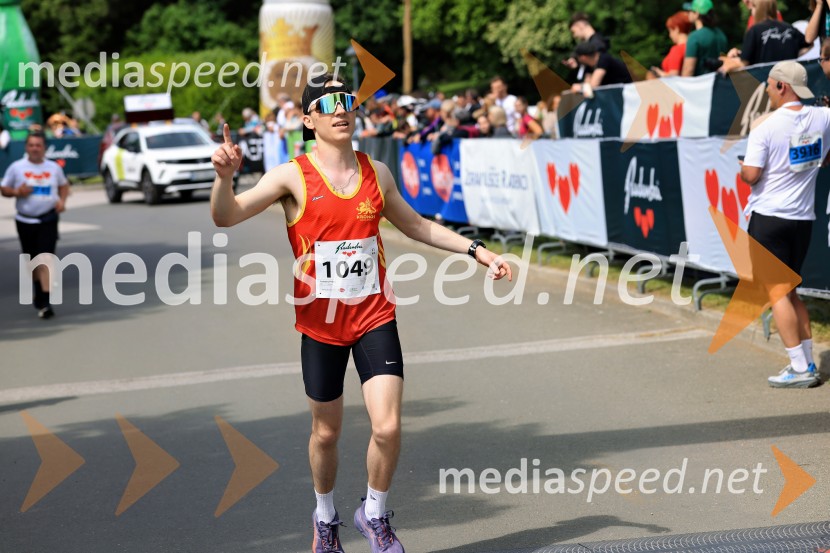 43. Maraton Treh src - tek