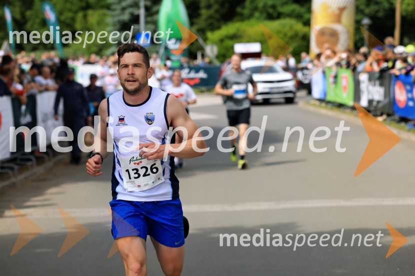 43. Maraton Treh src - tek