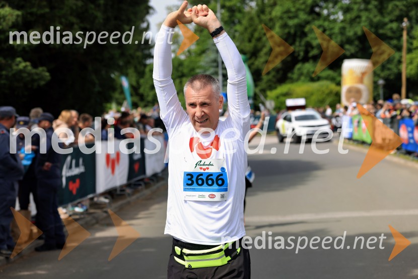 43. Maraton Treh src - tek