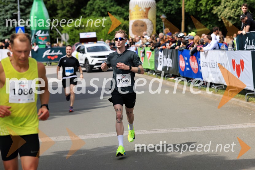 43. Maraton Treh src - tek