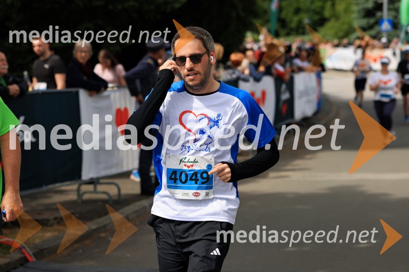 43. Maraton Treh src - tek