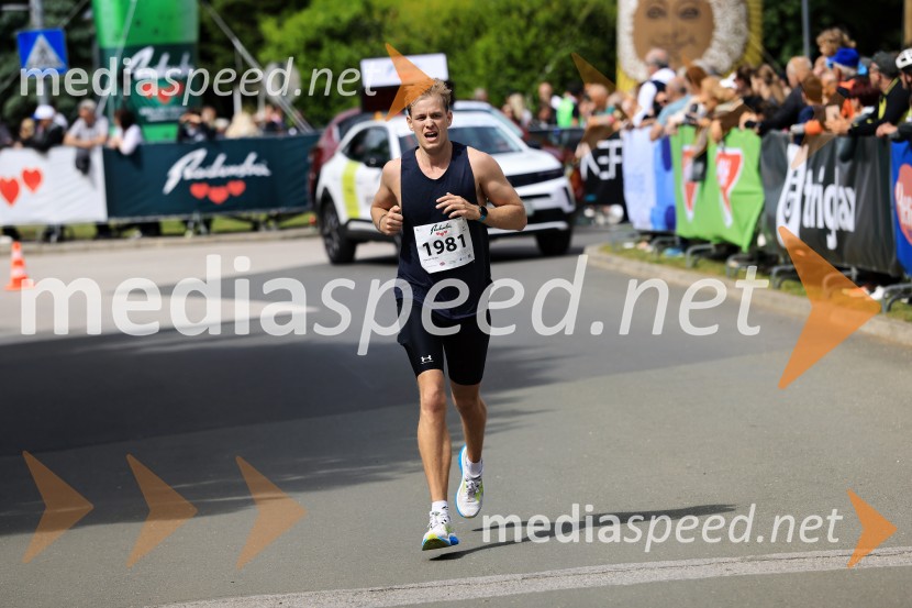 43. Maraton Treh src - tek