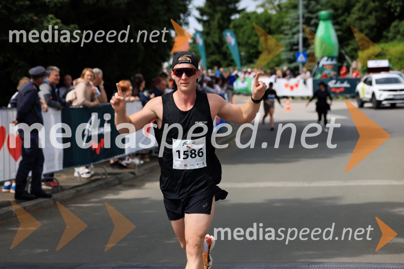 43. Maraton Treh src - tek