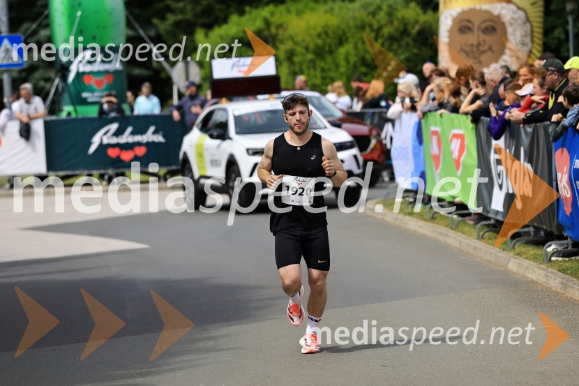 43. Maraton Treh src - tek