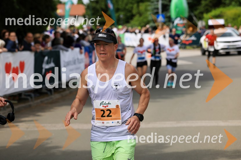 43. Maraton Treh src - tek