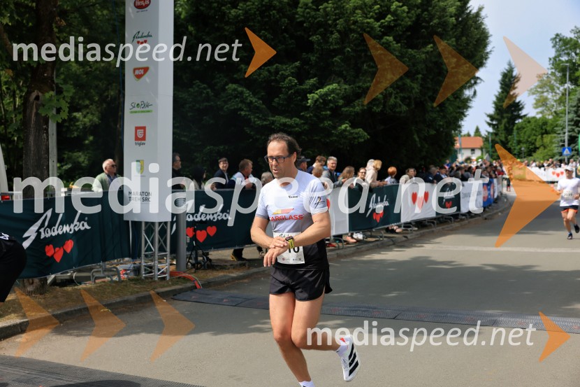 43. Maraton Treh src - tek