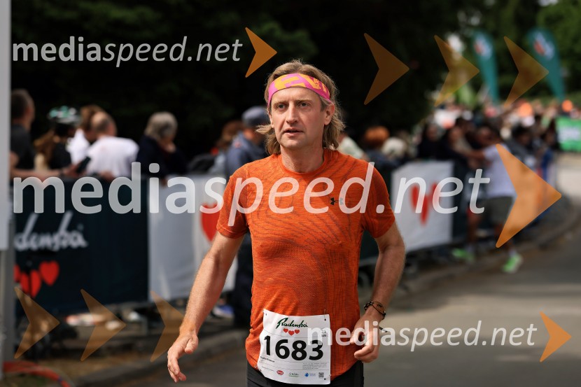 43. Maraton Treh src - tek