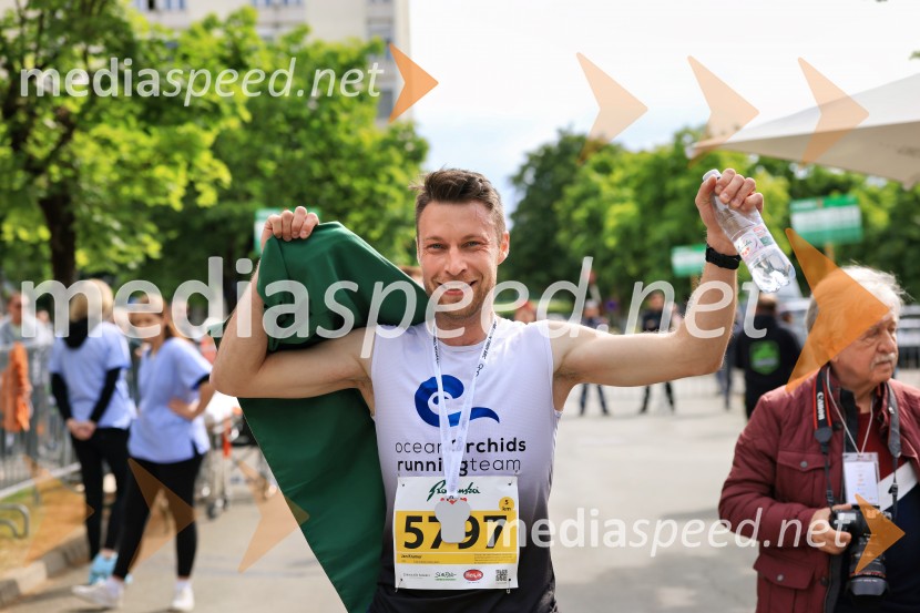 43. Maraton Treh src - tek