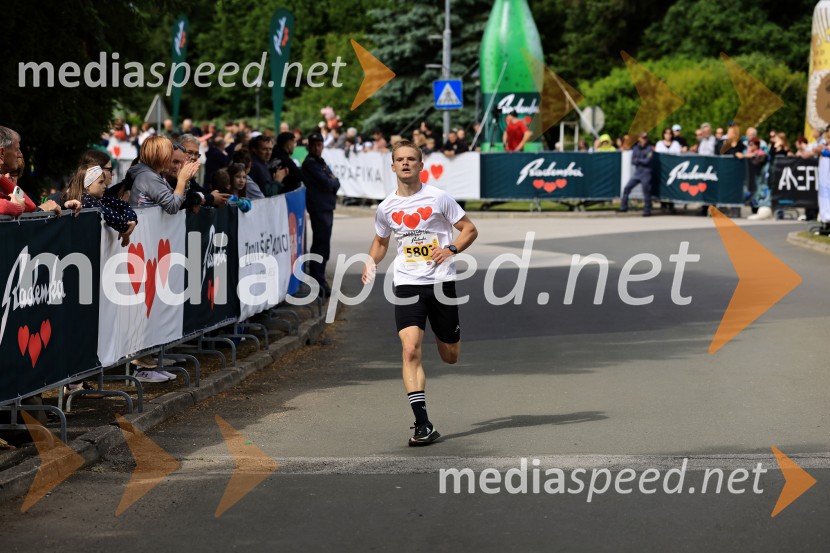 43. Maraton Treh src - tek