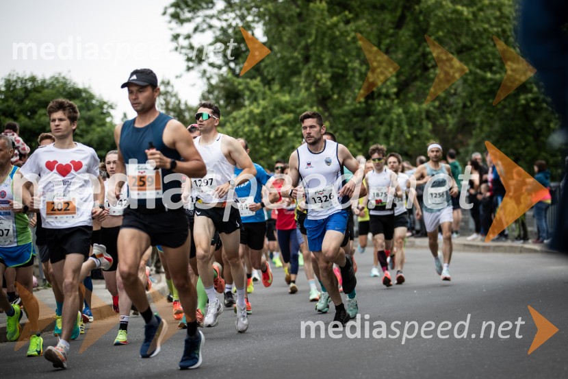 43. Maraton Treh src - tek