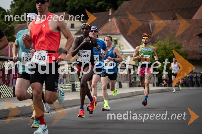 43. Maraton Treh src - tek