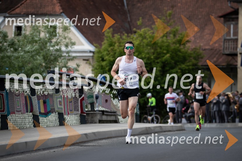 43. Maraton Treh src - tek